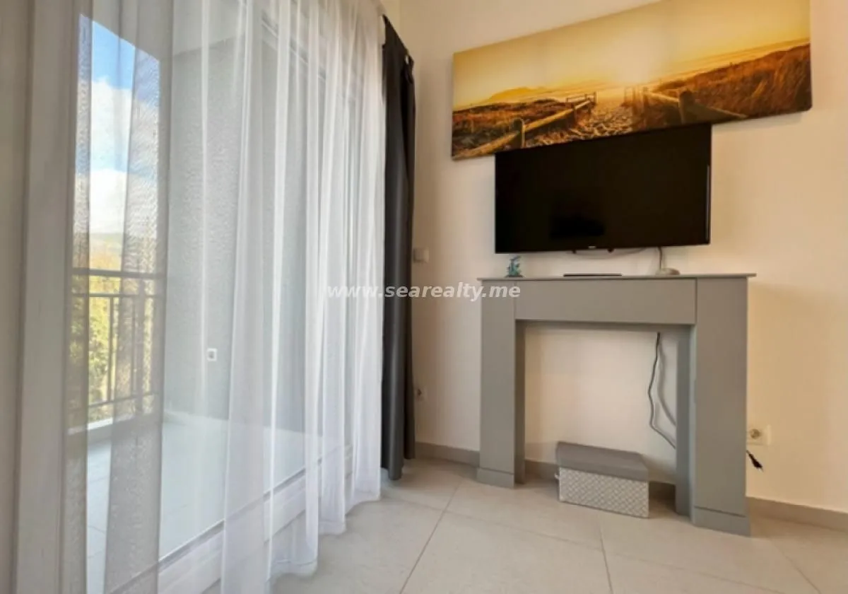 Prodaja, jednosoban stan, 71m², Tivat, Crna Gora