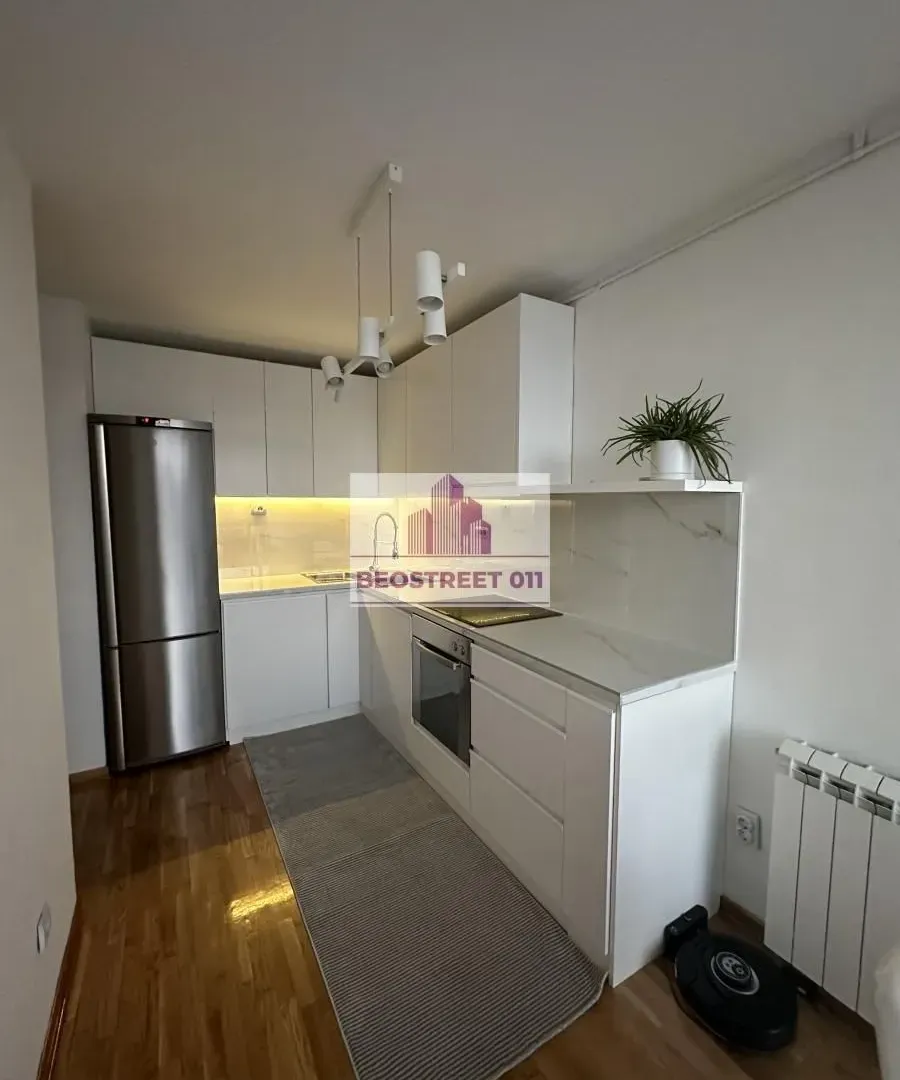 Prodaja, trosoban stan, 83m², Južni Bulevar, Vračar Sve Podlokacije