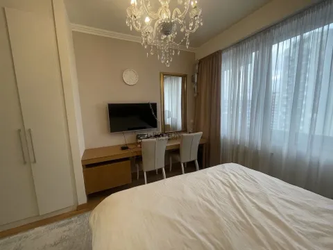 Izdavanje, dvosoban stan, 55m², Savski Venac, Beograd - image 2