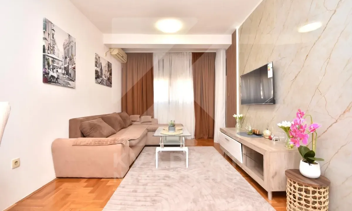 Prodaja, jednosoban stan, 40m², Stari Aerodrom, Podgorica