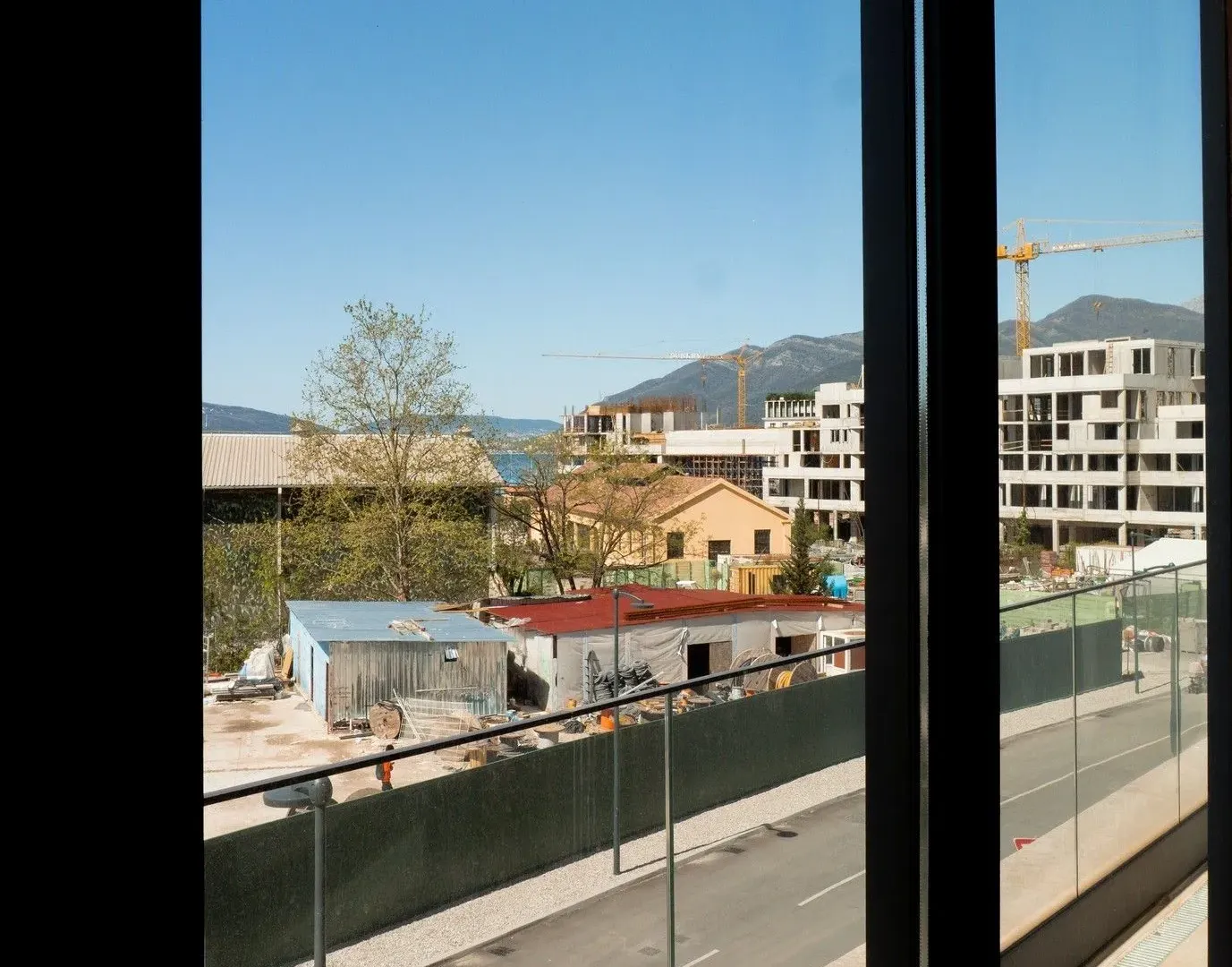 Prodaja, jednosoban stan, 61m², Tivat, Crna Gora