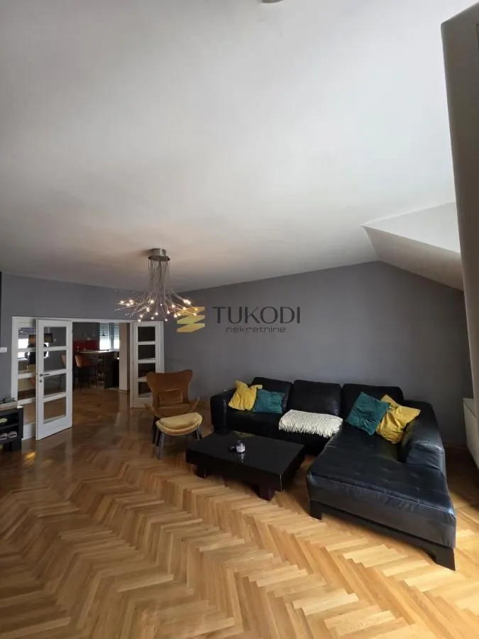 Prodaja, stan, 156m², Centar, Novi Sad