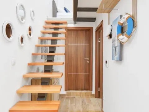 Rent, two bedroom apartment, 70m², Centar, Tivat - image 12