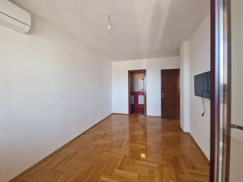 Sale, two bedroom apartment, 120m², Bečići, Budva - image 18