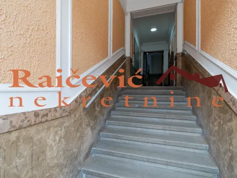 Sale, three bedroom apartment, 65m², Kalenić Pijaca, Vračar Sve Podlokacije - image 19