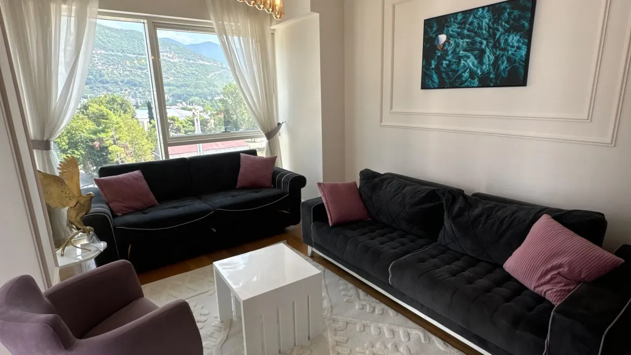 Rent, three bedroom apartment, 98m², Centar, Budva