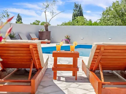 Rent, house, 110m², Tivat, Crna Gora - image 34