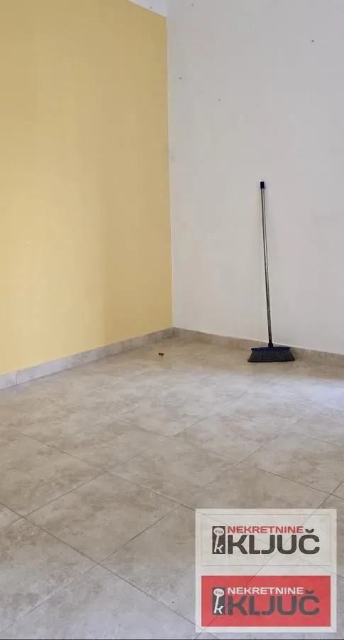 Izdavanje, trosoban stan, 99m², Kej, Novi Sad Sve Podlokacije