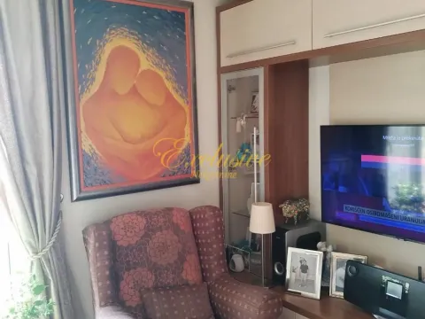 Prodaja, trosoban stan, 76m2, Banovo Brdo, Beograd Prodaja, trosoban stan, 76m2, Banovo Brdo, Beograd