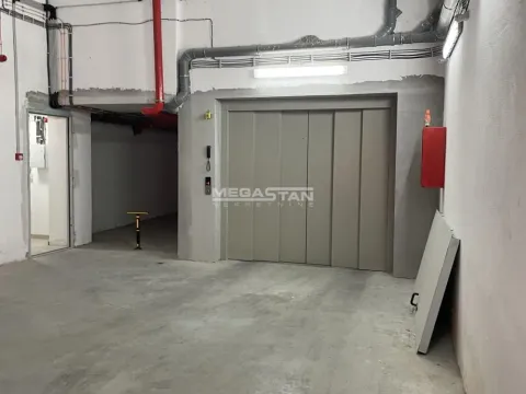 Sale, parking/garage, 13m², Đeram Pijaca, Beograd - image 2