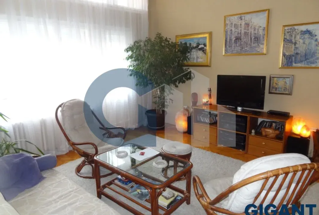 Prodaja, trosoban stan, 85m², Poštanska Štedionica, Palilula Sve Podlokacije