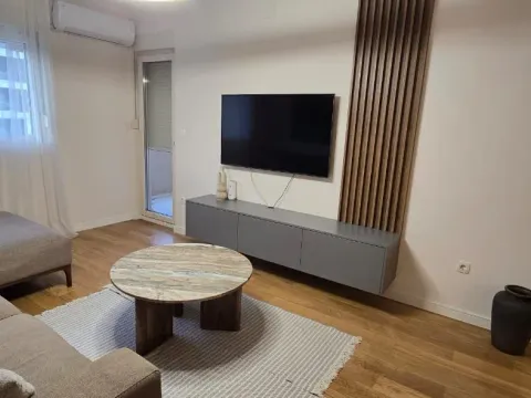 Izdavanje, jednosoban stan, 50m², Central Point, Podgorica - image 9