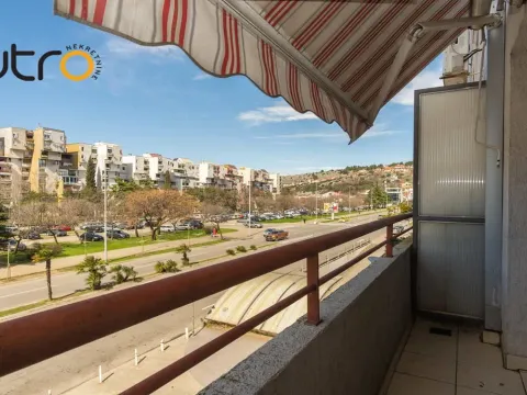 Prodaja, trosoban stan, 110m², Preko Morače, Podgorica - image 14