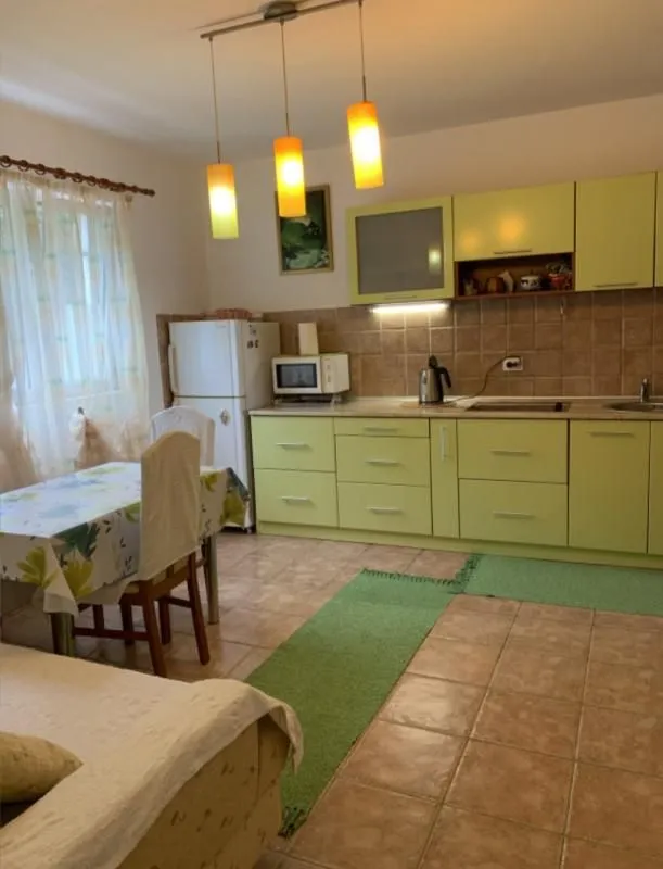Prodaja, dvosoban stan, 48m², Petrovac, Budva