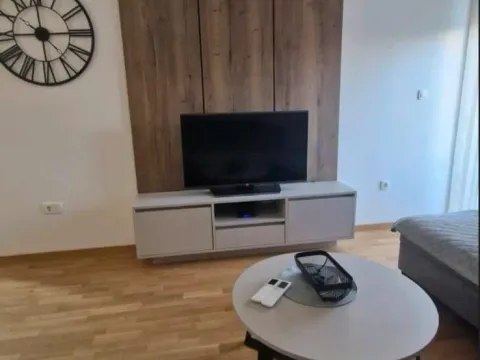 Prodaja, jednosoban stan, 44m², Pobrežje, Podgorica - image 2