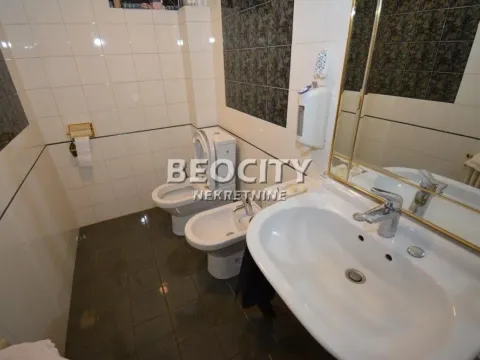 Sale, house, 610m², Zeleno Brdo, Zvezdara Sve Podlokacije - image 19