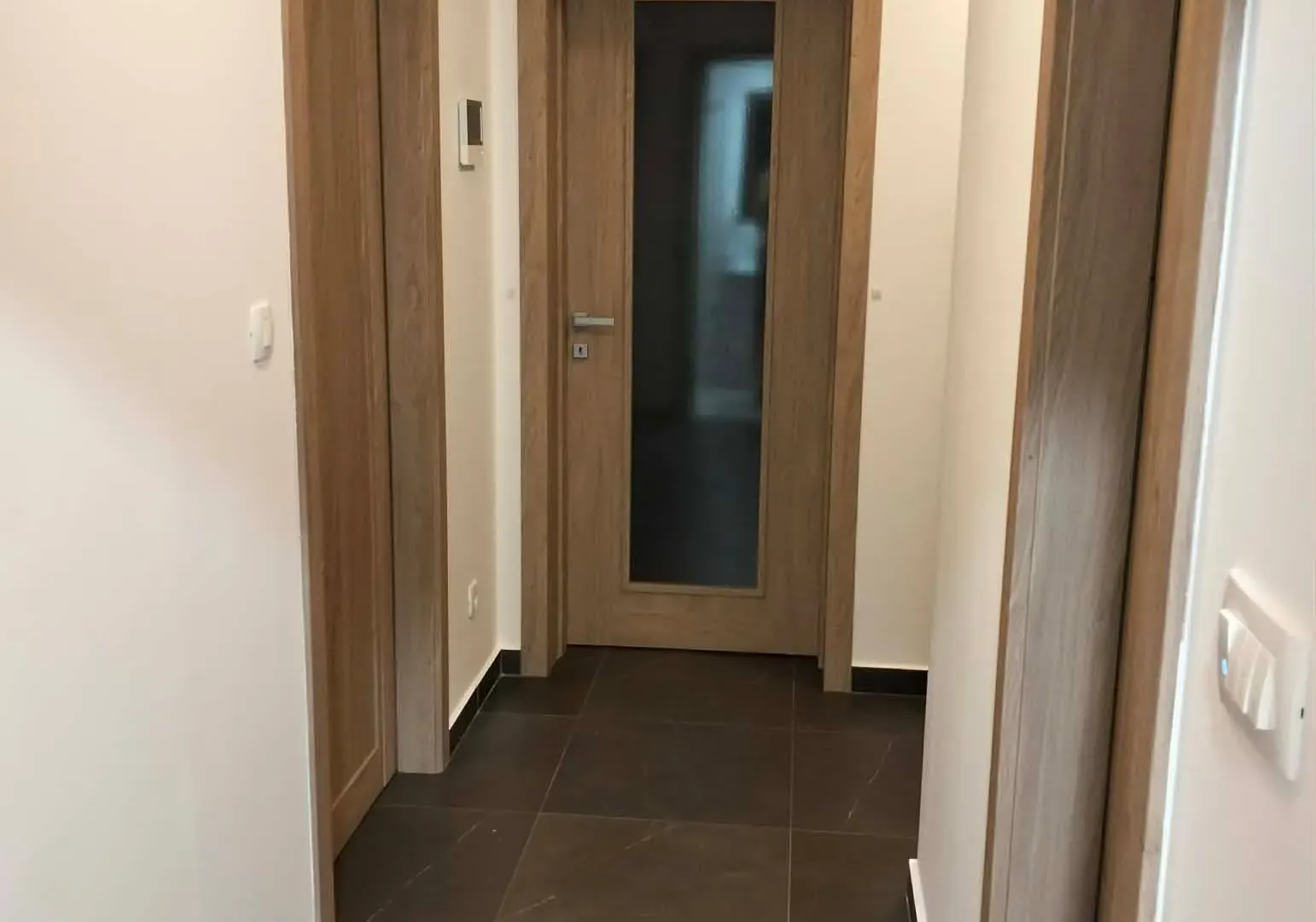 Izdavanje, dvosoban stan, 69m², Master Kvart, Podgorica