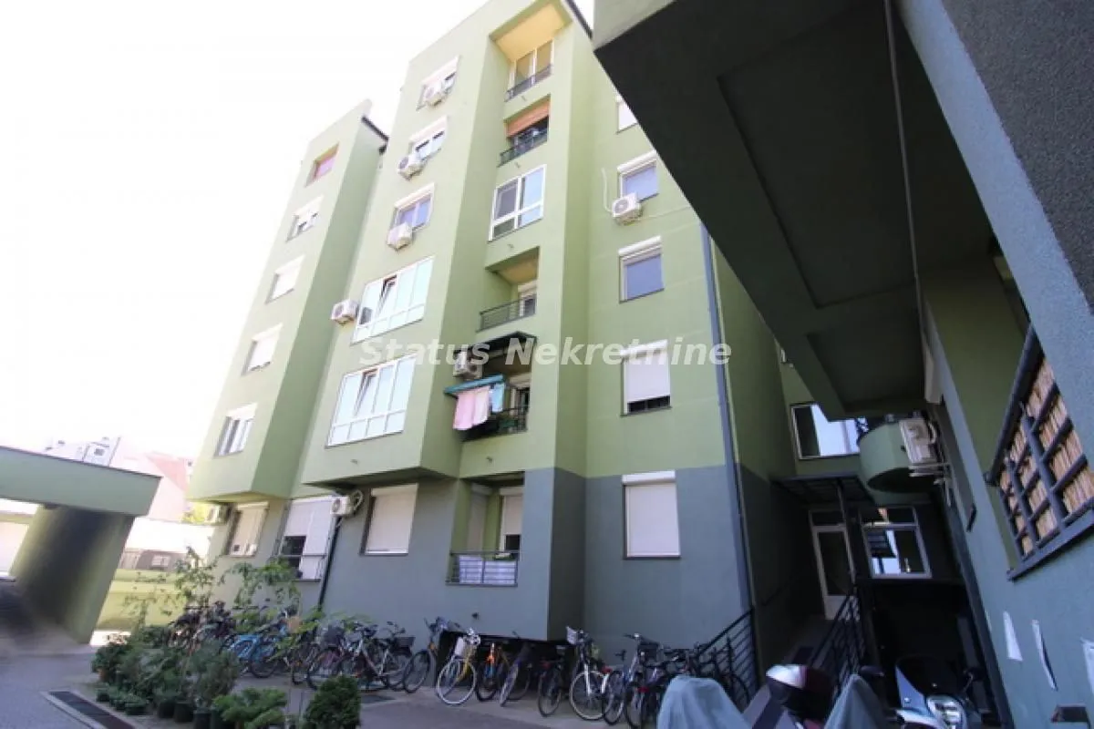 Prodaja, trosoban stan, 83m², Grbavica, Novi Sad Sve Podlokacije
