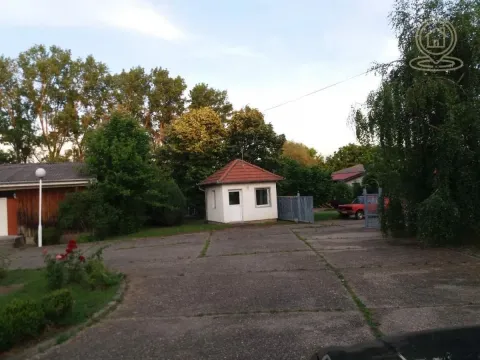 Izdavanje, poslovni prostor, 1200m², Mladenovac, Beograd - image 17