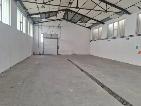 Rent, office space, 330m², Zrenjanin, Srbija - image 7