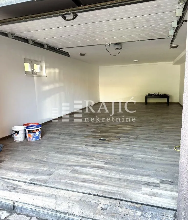 Rent, four bedroom apartment, 110m², Savski Venac, Beograd