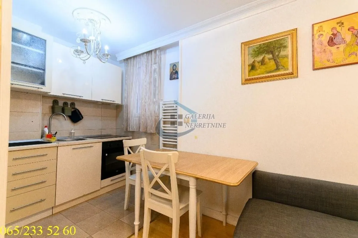 Rent, three bedroom apartment, 62m², Stari Grad, Beograd