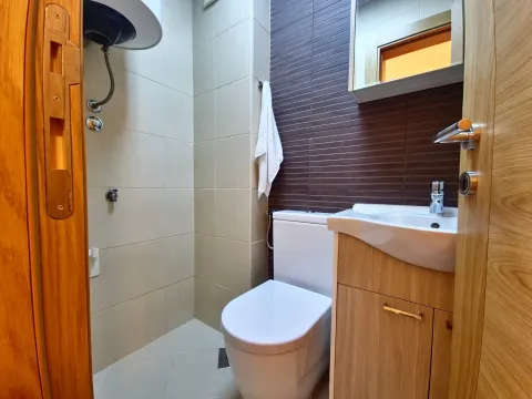 Rent, two bedroom apartment, 110m², Bečići, Budva - image 14