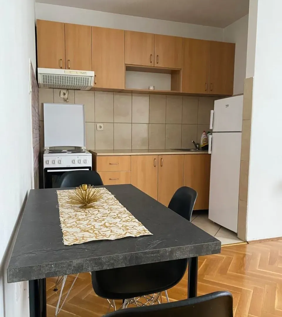 Rent, house, 28m², Blok 9, Podgorica