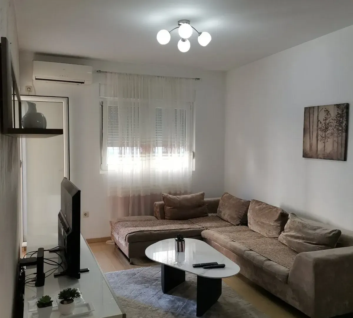 Izdavanje, jednosoban stan, 46m², City Kvart, Podgorica