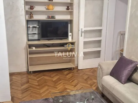 Izdavanje, jednosoban stan, 38m², Centar, Podgorica - image 3