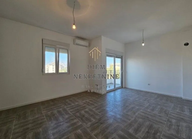 Izdavanje, jednosoban stan, 46m², Ilino, Bar