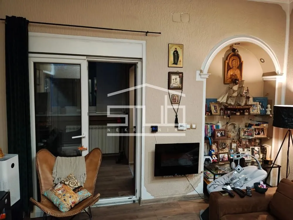 Prodaja, trosoban stan, 70m², Senjak, Beograd