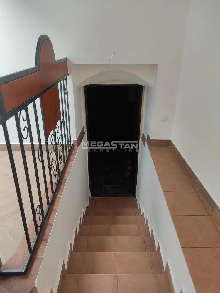 Rent, office space, 145m², Stari Grad, Beograd