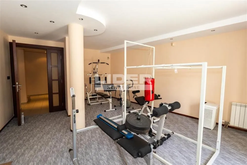 Sale, house, 600m², Savski Venac, Beograd