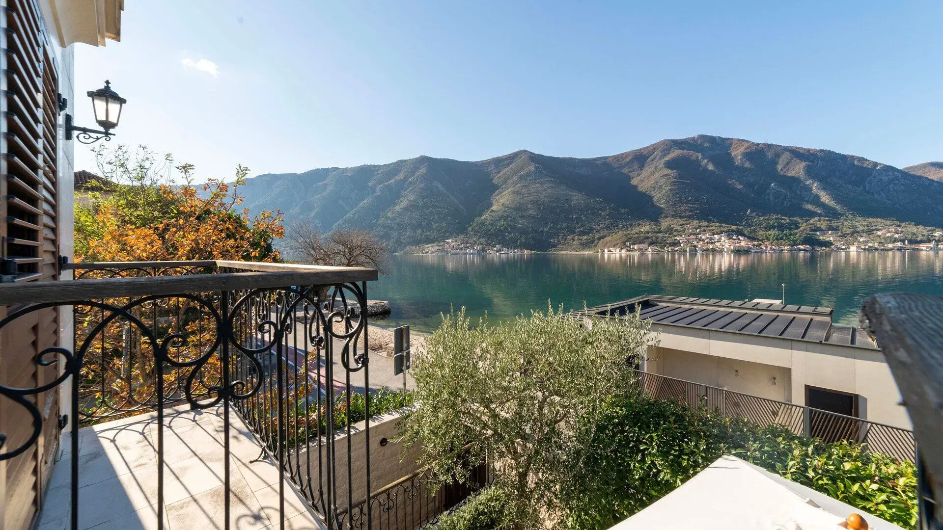 Sale, house, 193m², Dobrota, Kotor