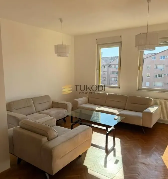 Prodaja, četvorosoban stan, 120m², Stari grad, Novi Sad