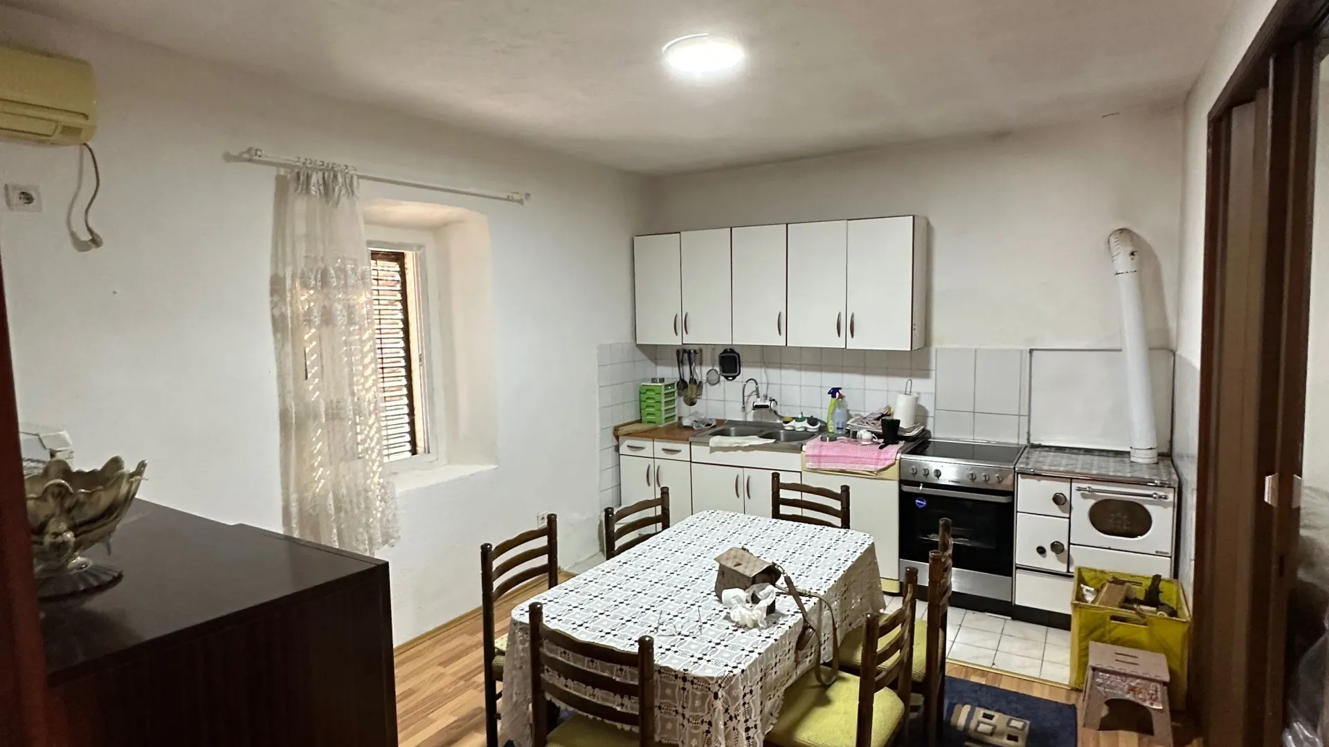 Prodaja, kuća, 75m², Pričelje, Podgorica