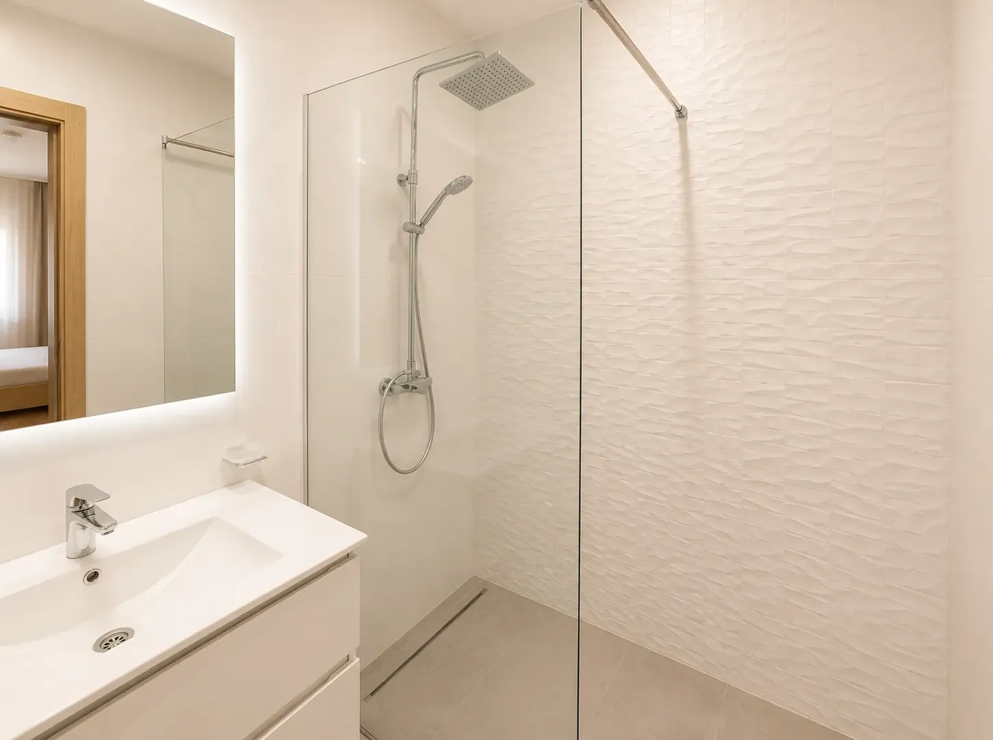 Izdavanje, četvorosoban stan, 113m², Master Kvart, Podgorica