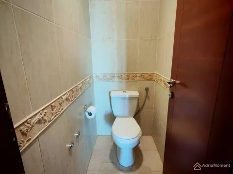 Sale, two bedroom apartment, 84m², Petrovac, Budva - image 16