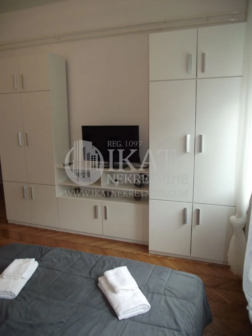 Izdavanje, stan, 25m², Stari Grad, Beograd