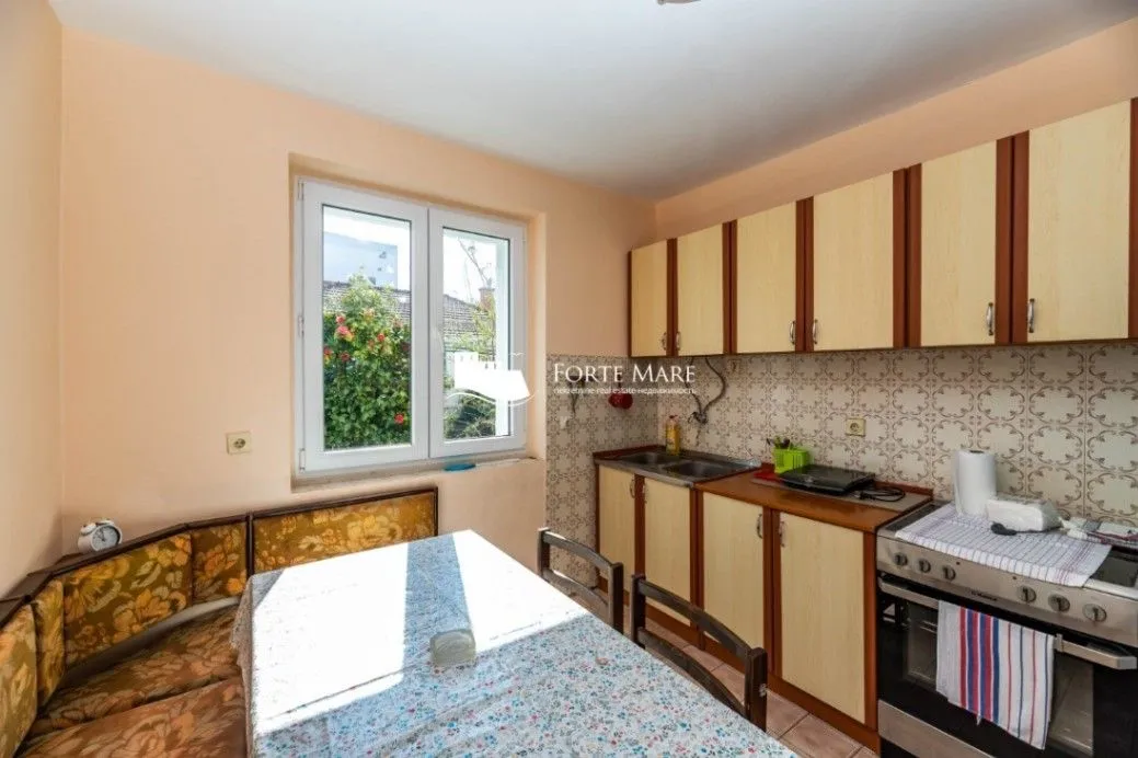Prodaja, dvosoban stan, 75m², Kumbor, Herceg Novi
