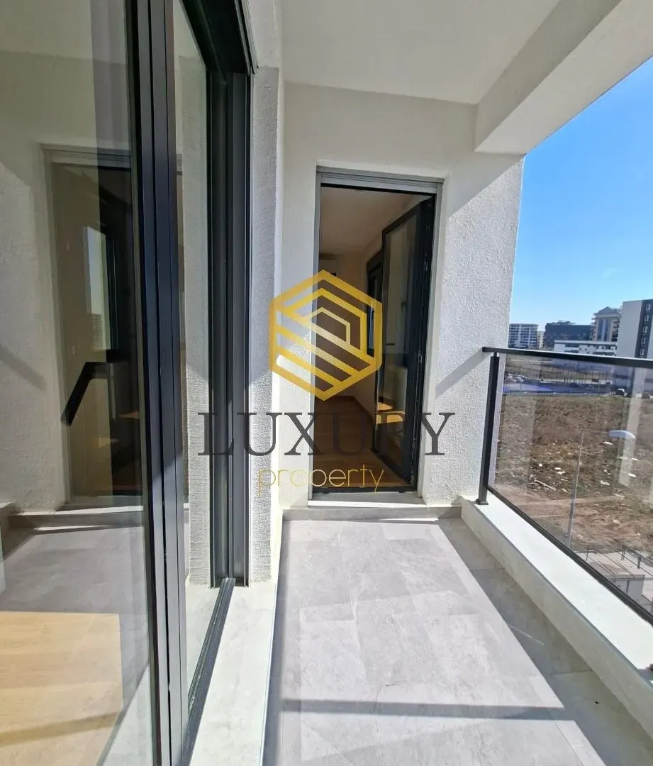 Prodaja, jednosoban stan, 56m², Tološka šuma, Podgorica