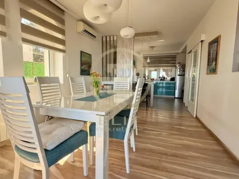 Prodaja, kuća, 273m², Petrovaradin, Novi Sad - image 14