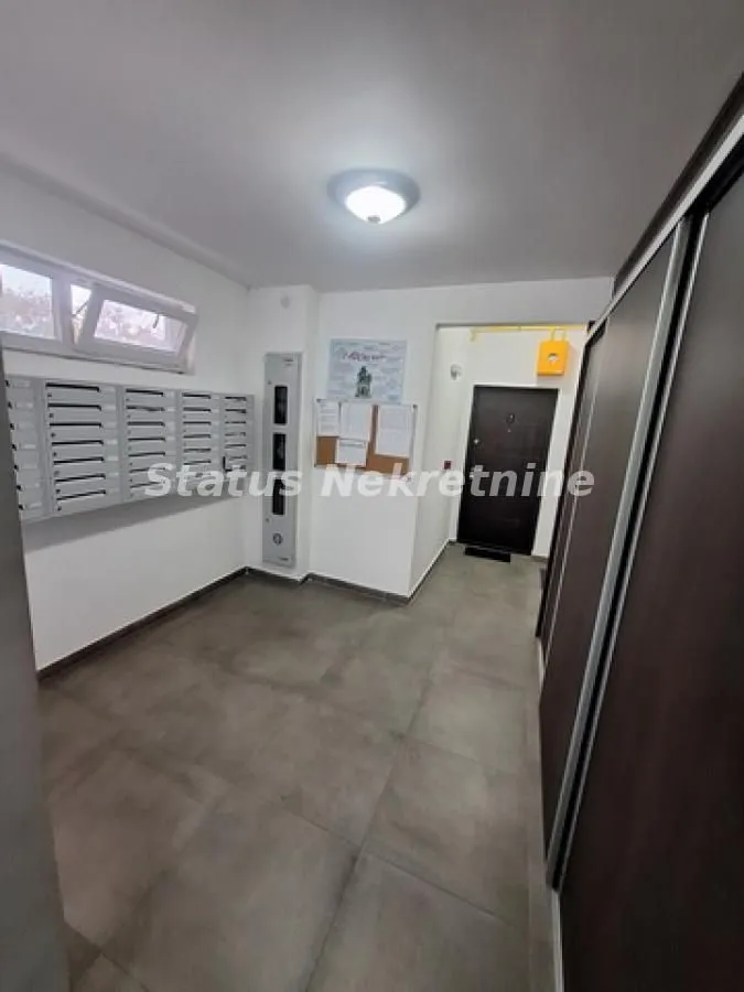 Prodaja, jednosoban stan, 45m², Centar, Inđija