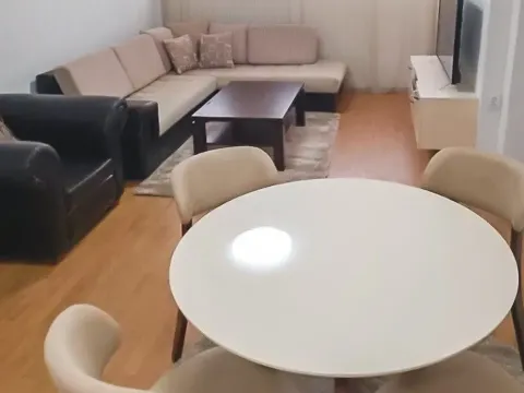 Izdavanje, dvosoban stan, 58m², Centar, Podgorica - image 1