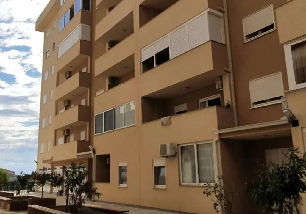 Prodaja, dvosoban stan, 50m², Ilino, Bar