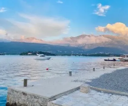 Izdavanje, jednosoban stan, 73m², Obala Đuraševića, Tivat - image 13