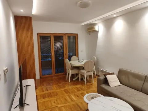 Izdavanje, dvosoban stan, 65m², Preko Morače, Podgorica - image 3