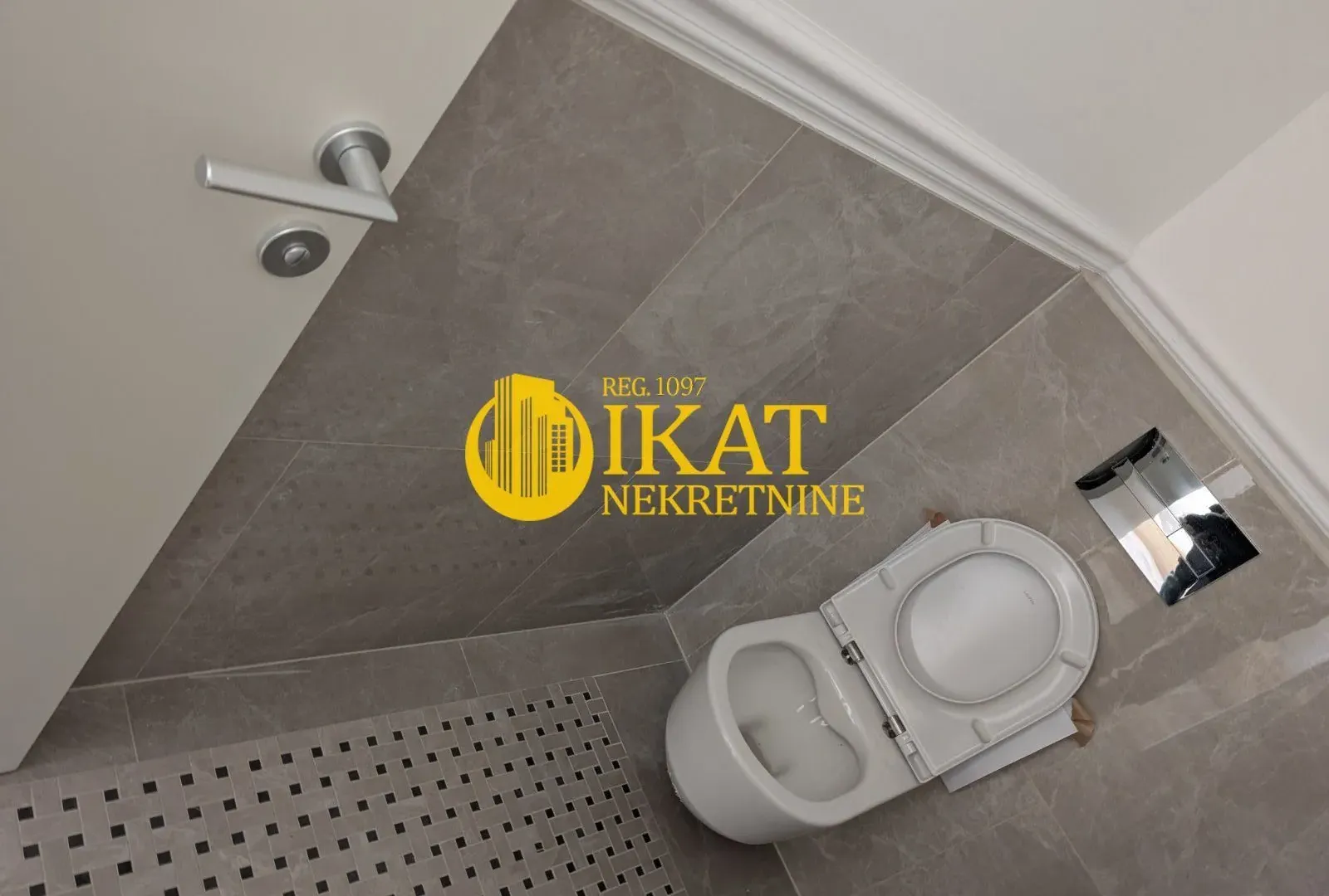 Prodaja, četvorosoban stan, 149m², Vračar Centar, Vračar Sve Podlokacije