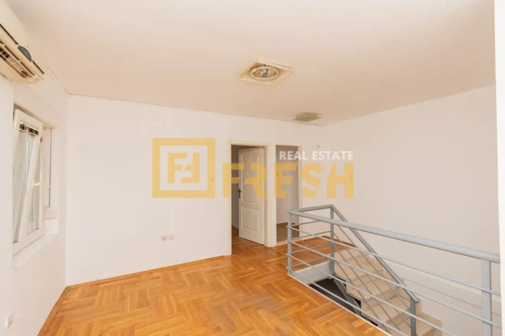 Rent, office space, 65m², Stari Aerodrom, Podgorica
